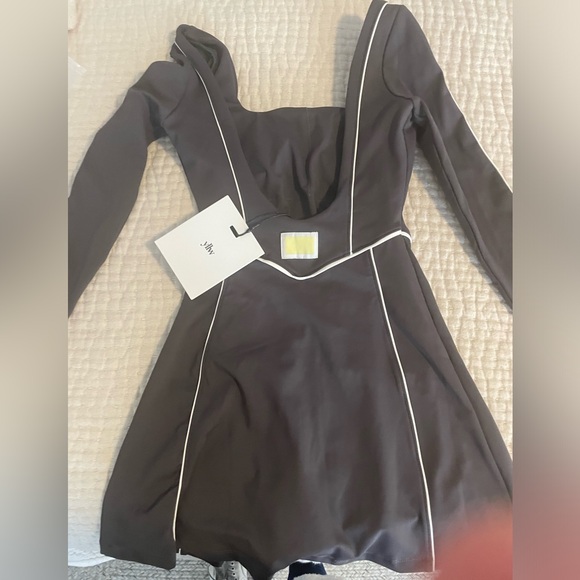 Bailey long sleeve dress - charcoal xxs
Yllwthelabel - Picture 5 of 7
